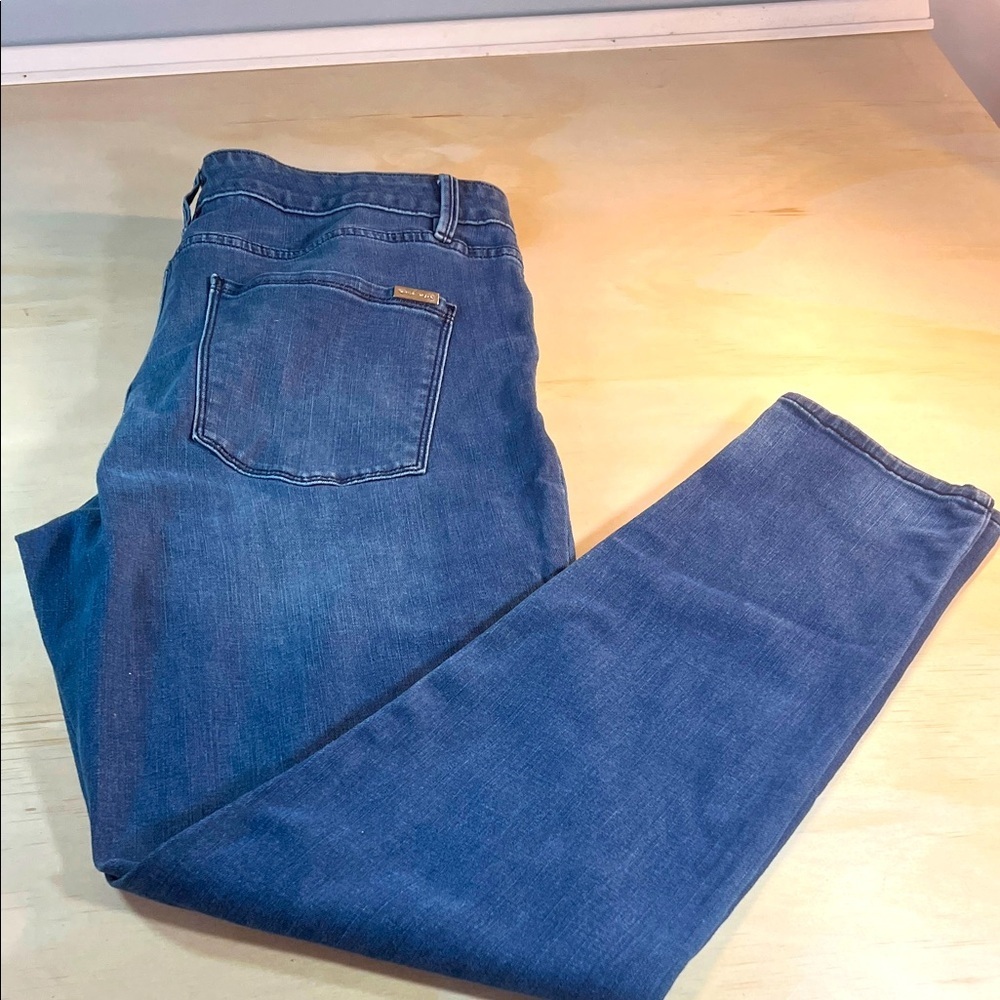 White House, Black Market Woman’s Classic washed Denim Sz 12 L
